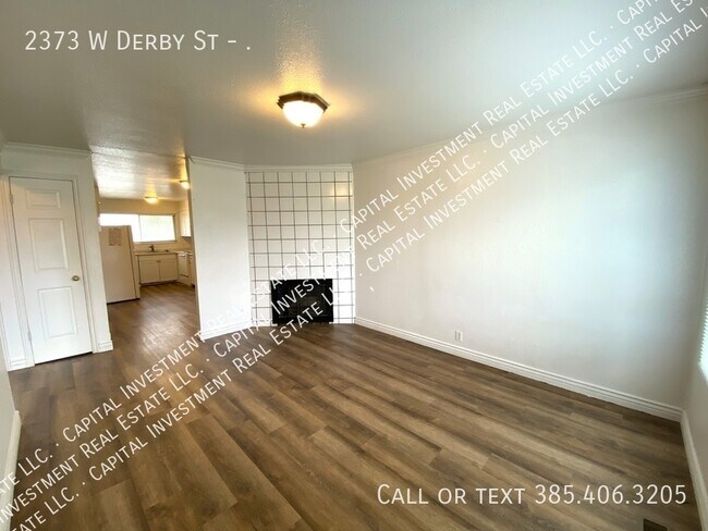 Building Photo - 2373 W Derby St