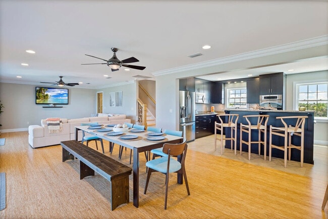 Building Photo - 3445 N Ocean Shore Blvd