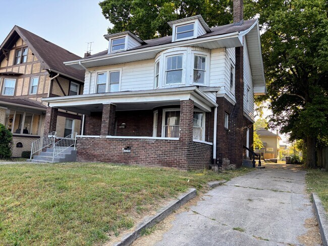 Foto del edificio - 3127 N Capitol Ave