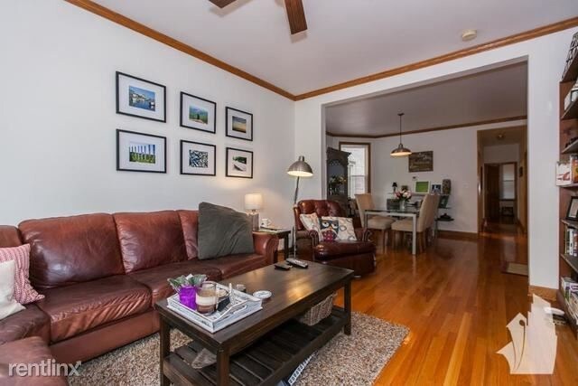 Foto del edificio - 2427 N Albany Ave