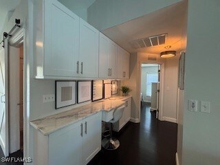 Building Photo - 4104 SW 15th Ave