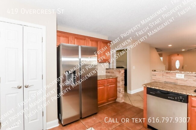 Photo - 419 Overcrest St House