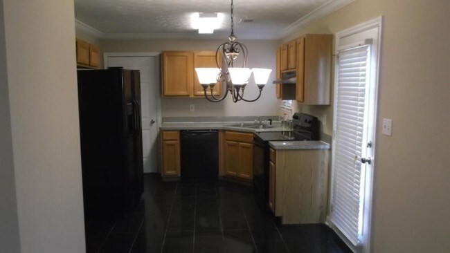 Foto del edificio - 5723 Three Lakes Dr