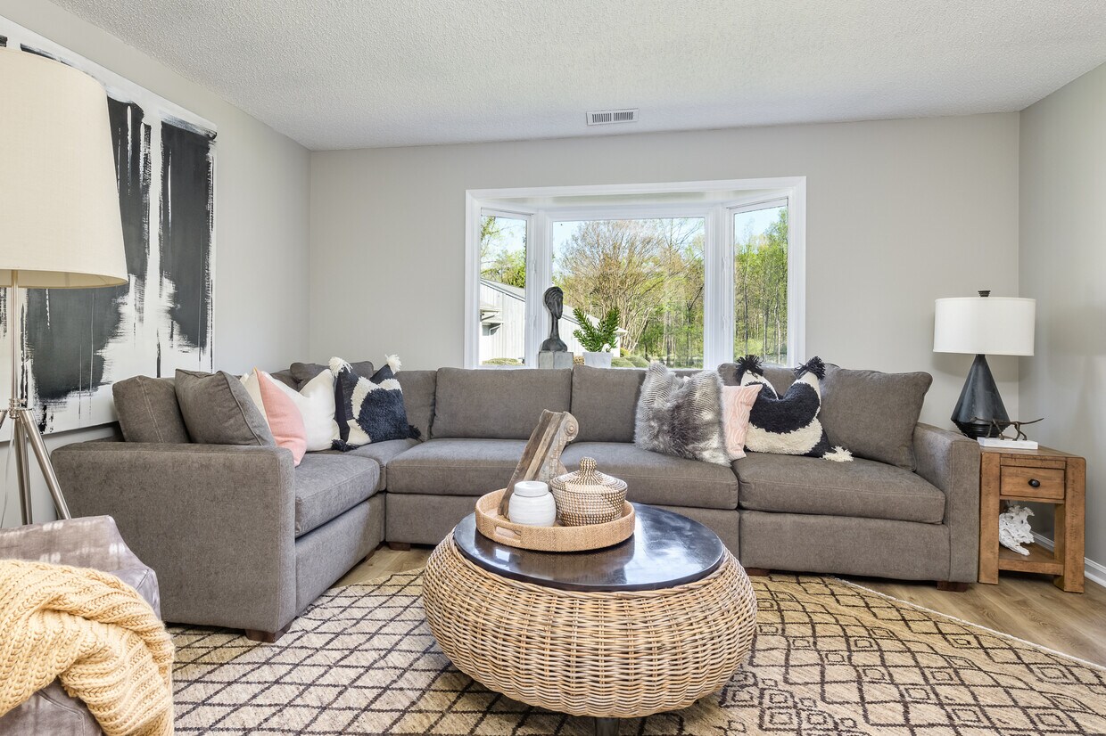 Foto principal - 8306 Rust Wood Pl