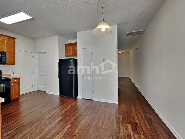 Foto del edificio - 539 Rockbridge Dr