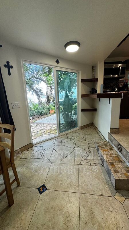 Building Photo - 2514 El Venado Dr