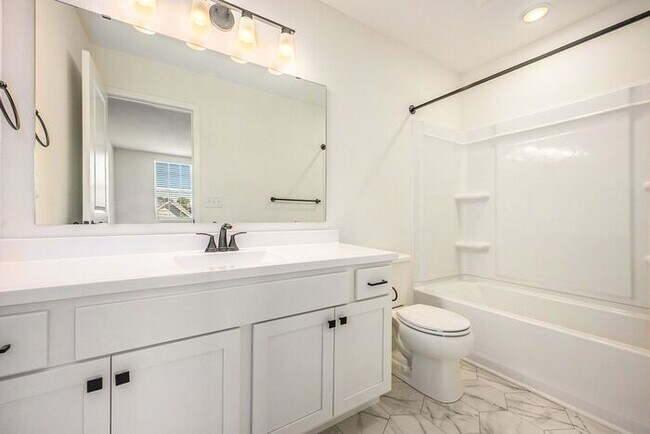 Building Photo - 1647 Kennedy