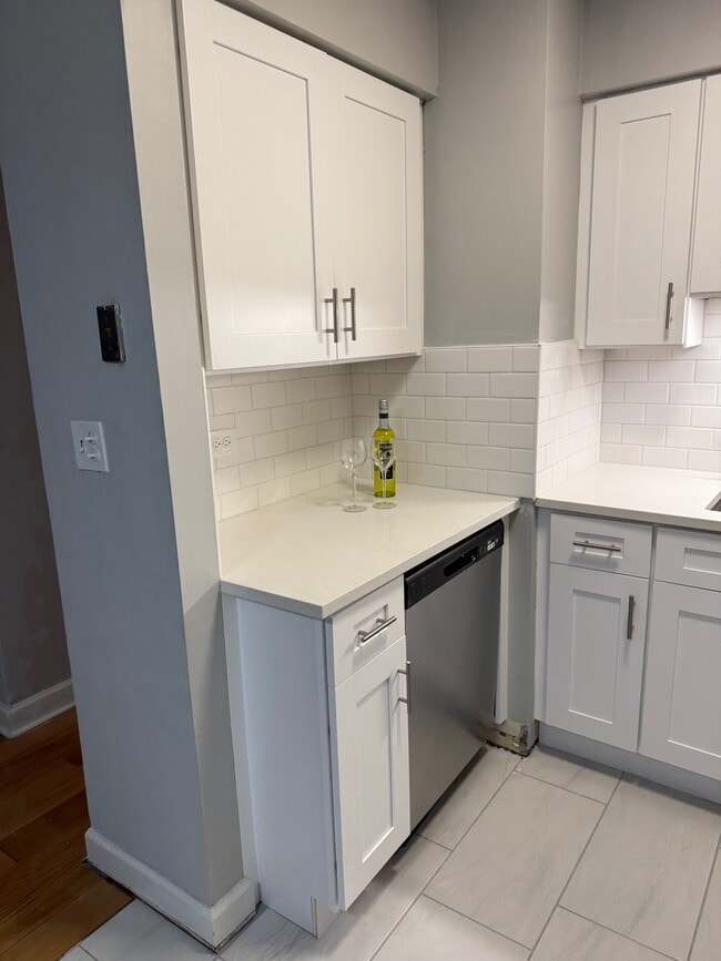 Building Photo - Circle Court