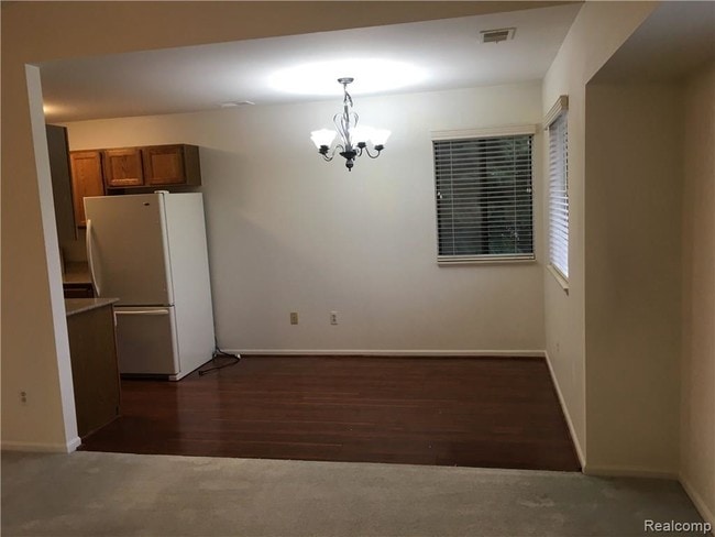 Foto del edificio - 27552 Harrison Woods Ln