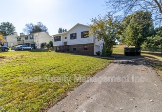 Building Photo - 1817 Sedgewick Dr