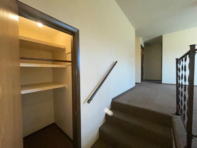 Building Photo - Promotion! Cute and Clean 2 bedroom duplex...