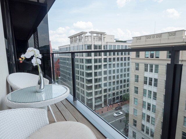 Foto del edificio - 925 H St NE