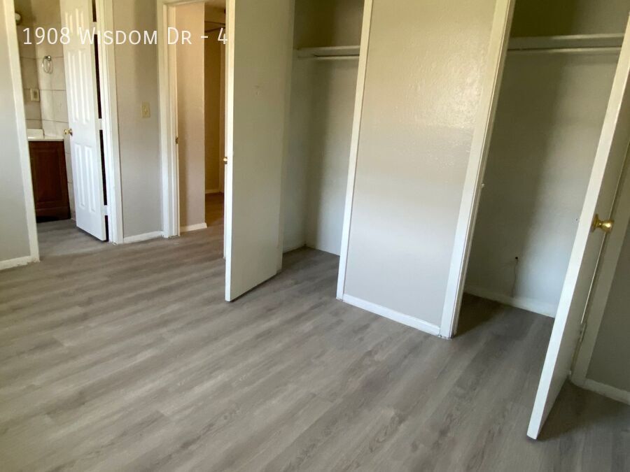 Foto principal - 1908 Wisdom Dr