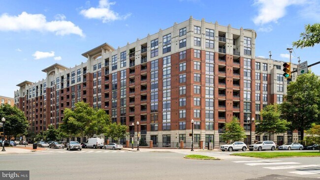 Foto del edificio - 1021 N Garfield St