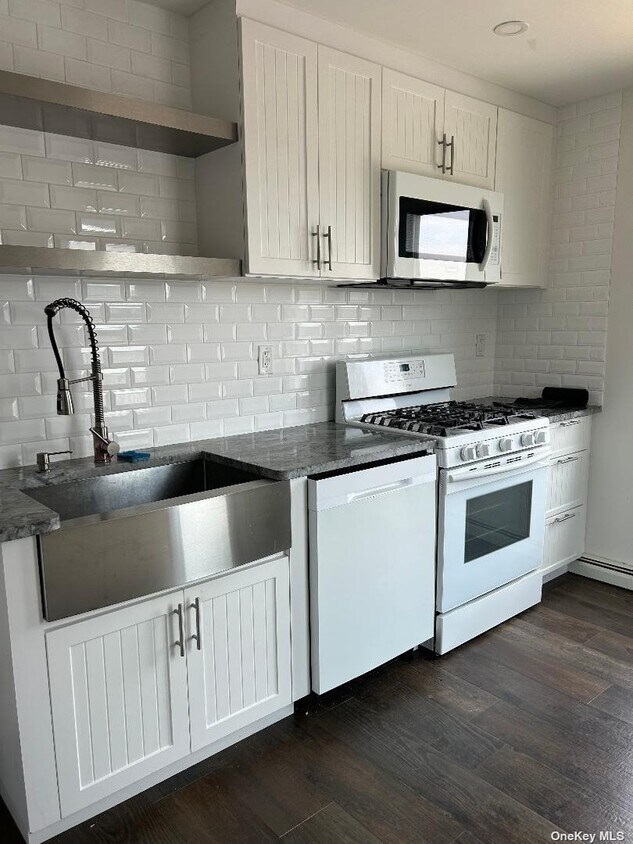 Foto principal - 161-7 99th St