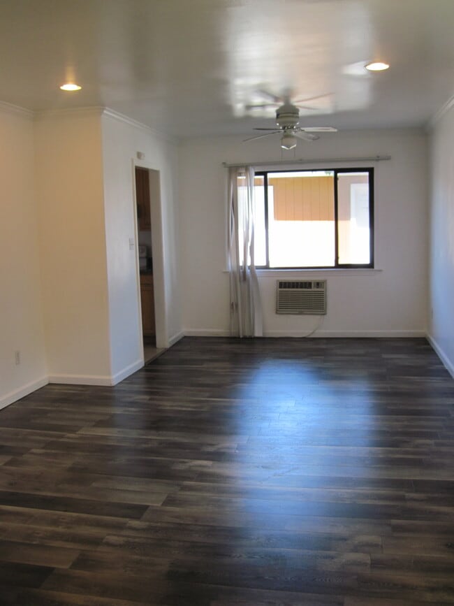 Building Photo - 2750 Argyll Ave