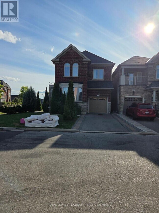 Building Photo - 2 Pelee Ave