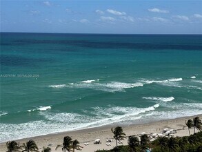 Building Photo - 2030 S Ocean Dr
