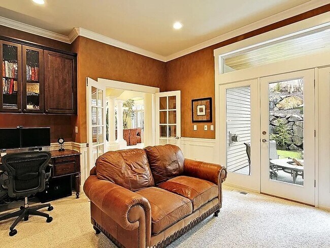 Foto del edificio - Spacious Sammamish Retreat | 4,184 SF Home on a Peaceful Cul-de-Sac