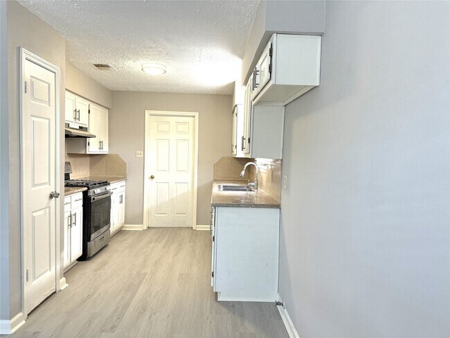 Foto del edificio - 11411 Graywood Dr