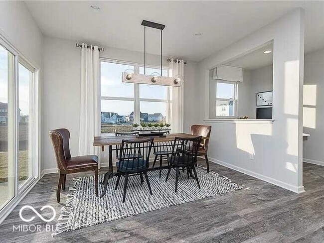 Building Photo - 4894 Oak Hl Dr