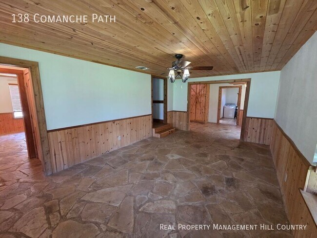 Foto del edificio - 138 Comanche Path
