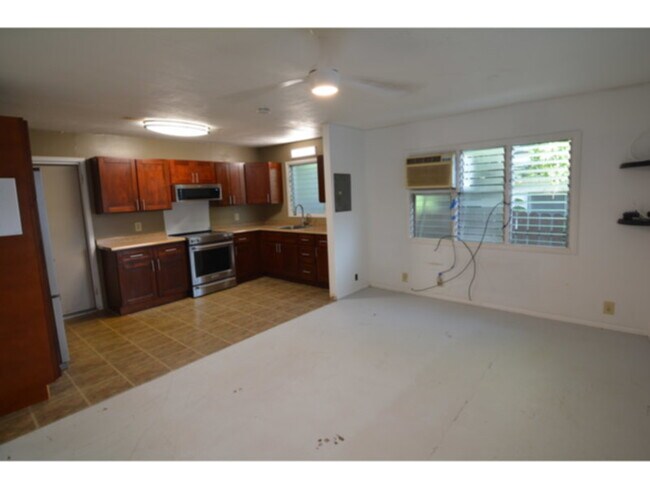 Foto del edificio - Aiea 2 Bedroom Single Family House