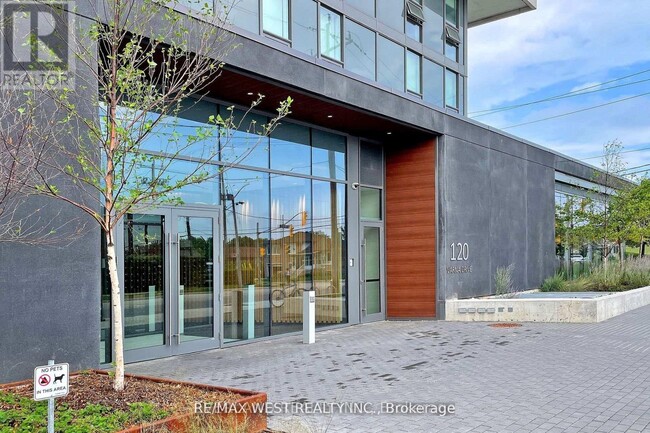 Building Photo - 120-1120 Varna Dr