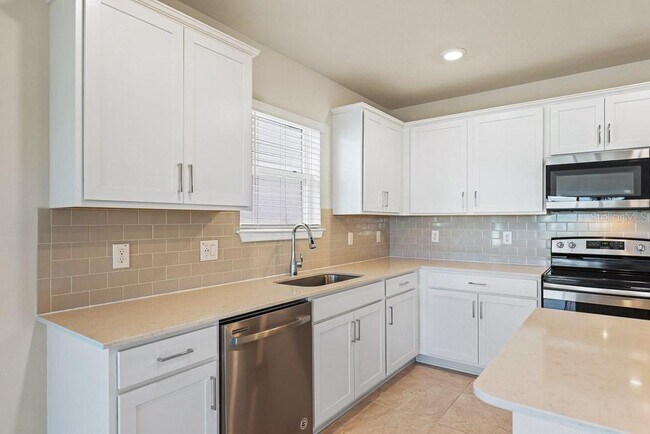 Foto del edificio - 910 Golden Shiner Ave