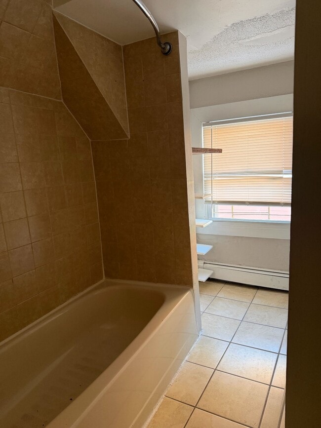 Building Photo - 65 Glenwood Ave