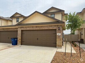 Building Photo - 467 Emma Dr