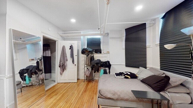 *Pictures are representative samples of the advertised unit. In some cases, the actual units you tou - 88 Marlborough St
