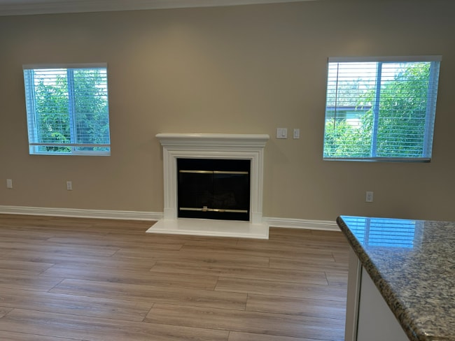 Building Photo - 22651 Del Valle St