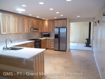 Building Photo - 3 br, 2 bath Apartment - 954 Noble Ave