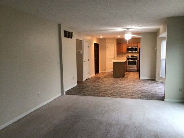 Building Photo - 6600 Waverly Park