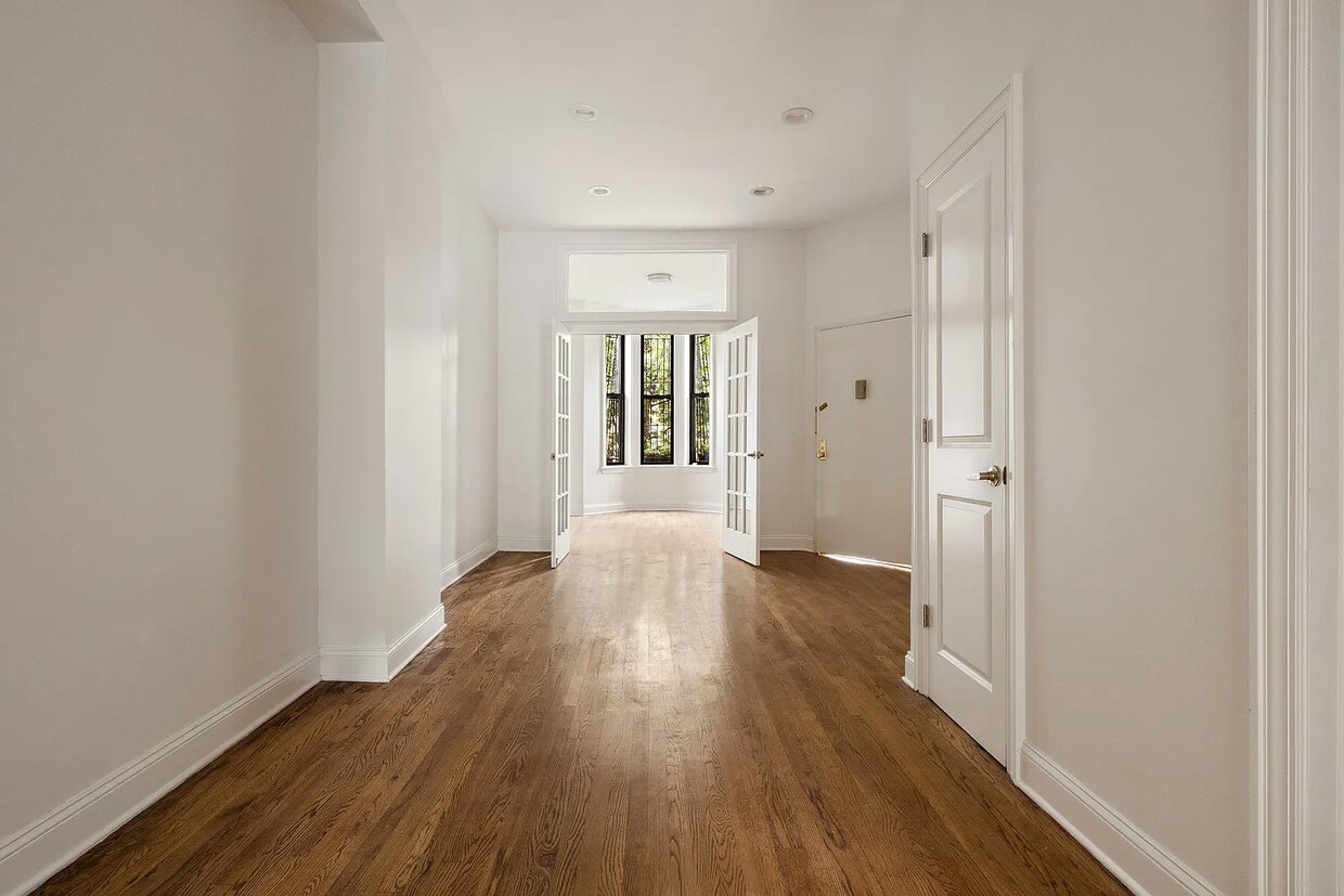 Primary Photo - 908 Sterling Pl