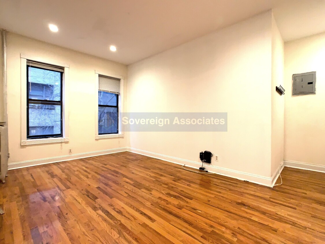 Foto principal - 710 W 173rd St