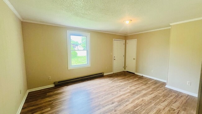 Building Photo - 111 Bandywood Ct