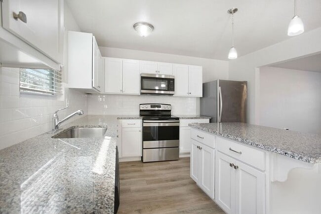 Building Photo - 5524 Eagle Glen Dr SW