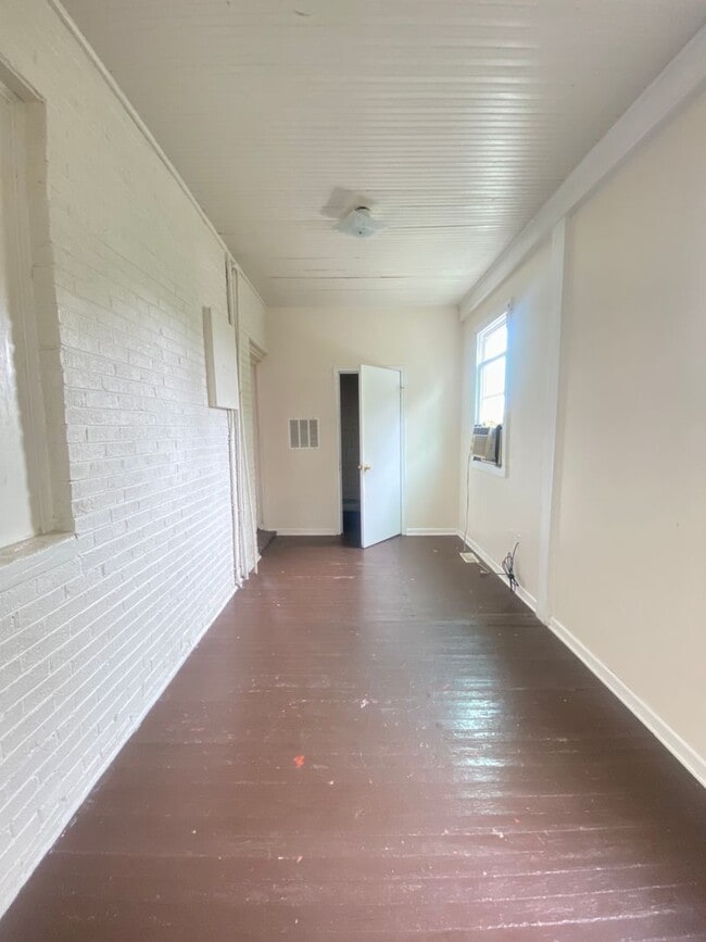 Foto del edificio - 216 Patton Ave NW