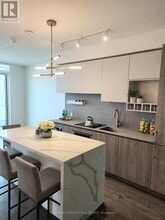 Building Photo - 950 Portage Pkwy