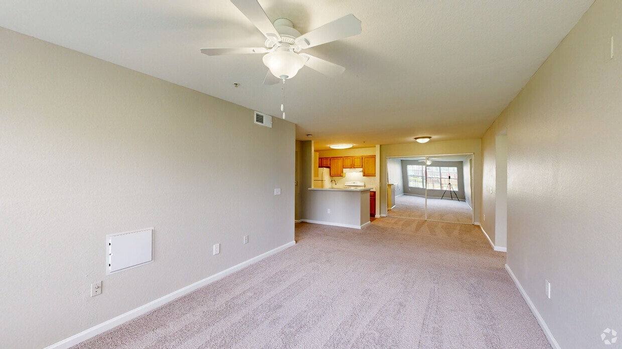 Photo - Retreat at Valencia Apartment Homes