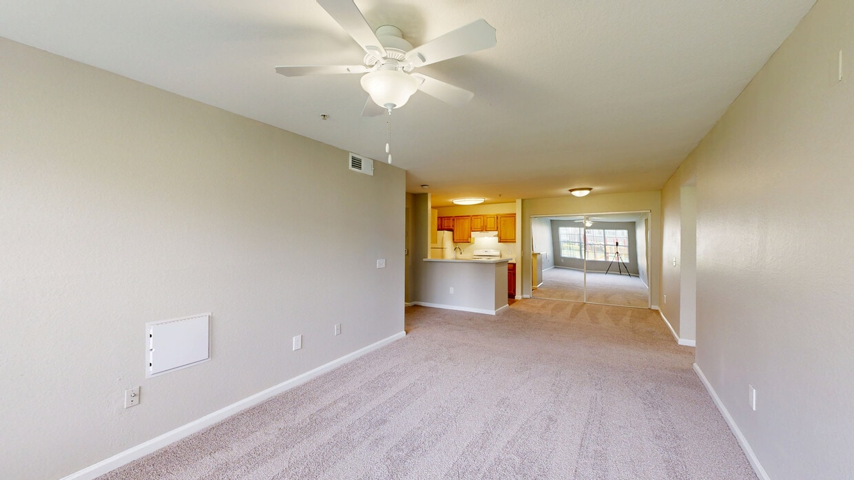 Photo - Retreat at Valencia Apartment Homes