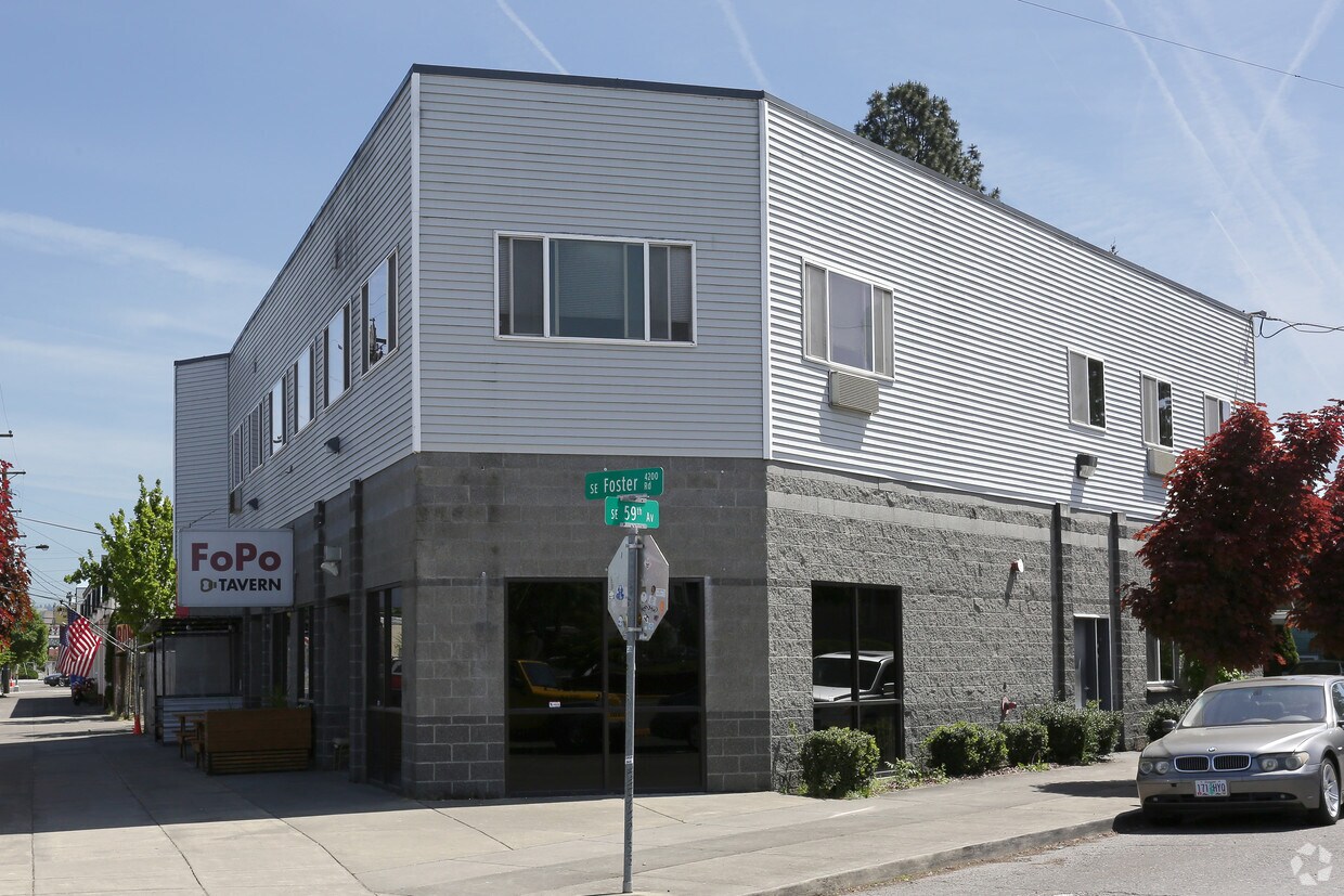 Foto principal - Roseland Apartments