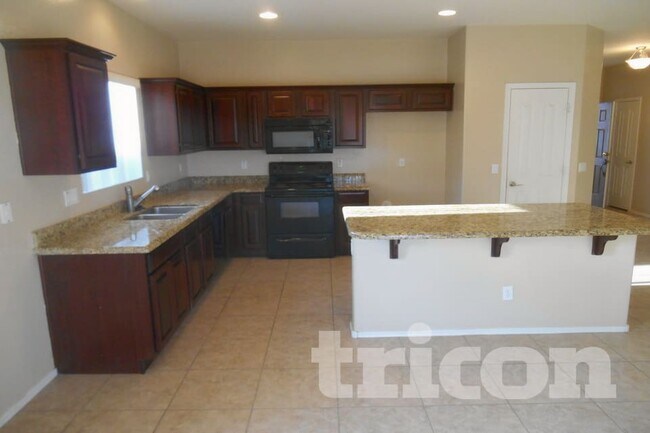 Foto del edificio - 7050 W Sophie Ln