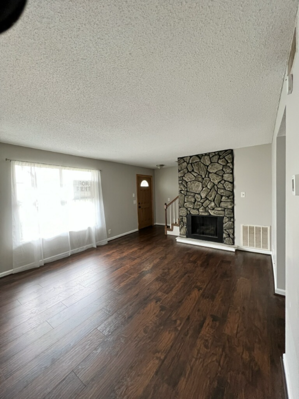 Building Photo - 4000 Anderson Rd