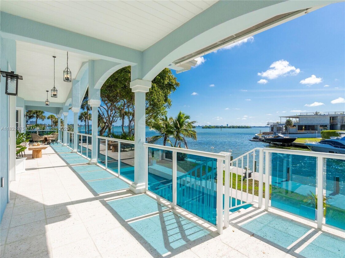 Foto principal - 1080 NE Little River Dr