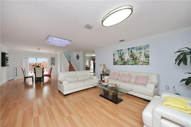 Foto del edificio - 7347 NW 173rd Dr