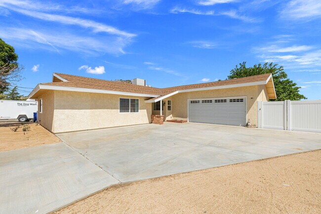 Foto del edificio - 56034 Desert Gold Dr