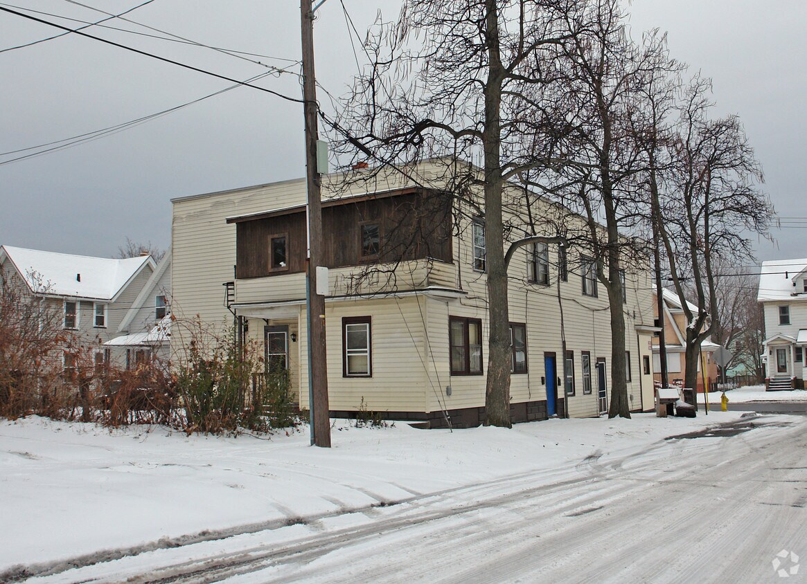 Building Photo - 524-528 Emerson St